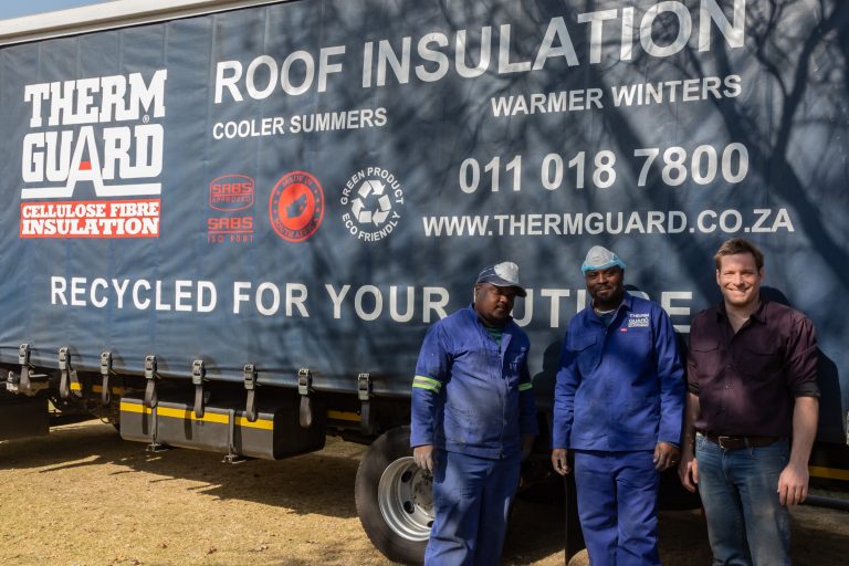 Thermguard cellulose fibre ceiling insulation installation